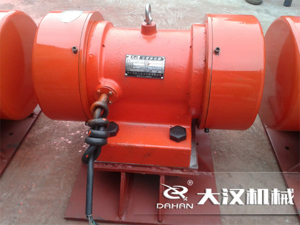 倉(cāng)壁振動(dòng)器