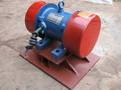 從而使物料從倉(cāng)口順利排出，保證穩(wěn)定供料所必需的設(shè)備